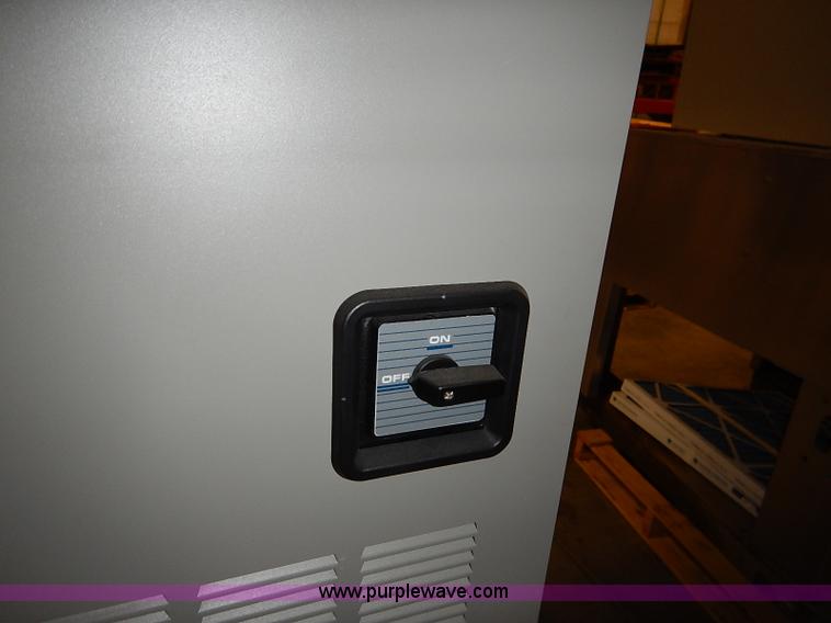 image for item AY9154 2006 Liebert AC and condenser units