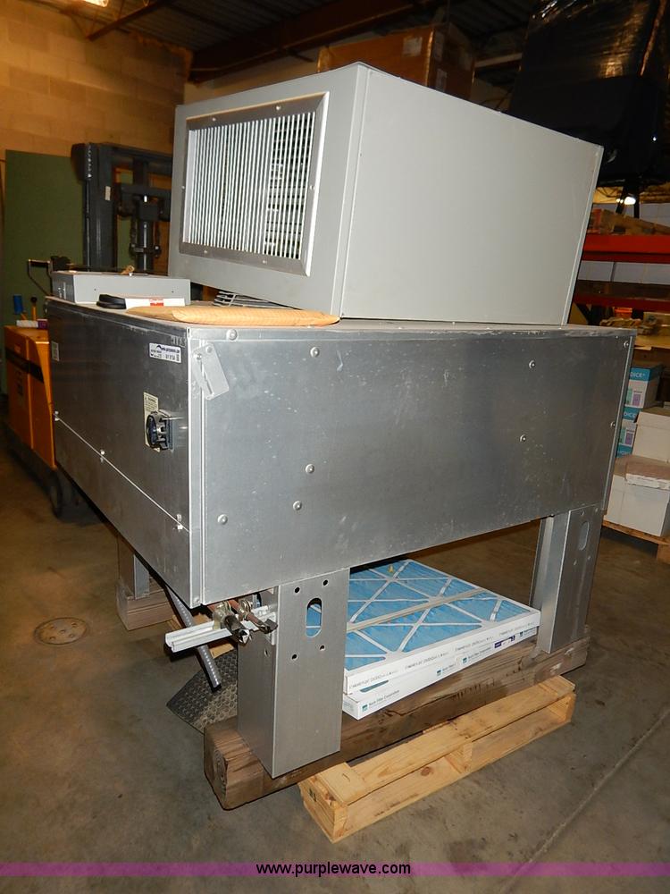 image for item AY9154 2006 Liebert AC and condenser units