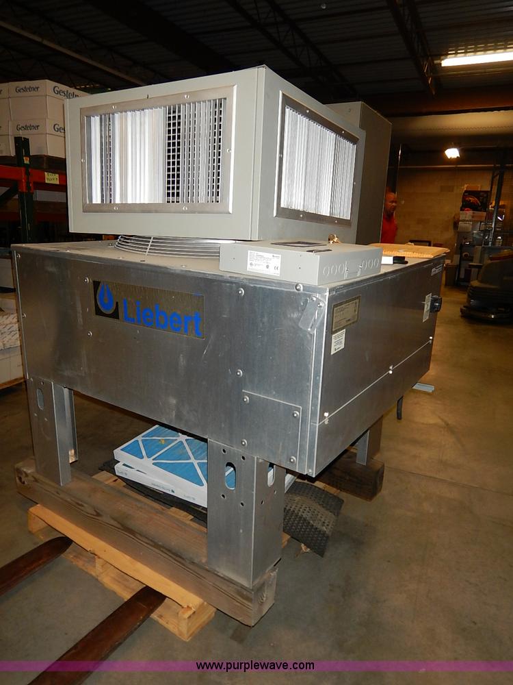 image for item AY9154 2006 Liebert AC and condenser units