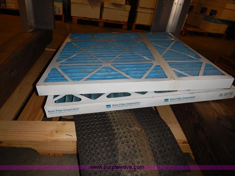 image for item AY9154 2006 Liebert AC and condenser units