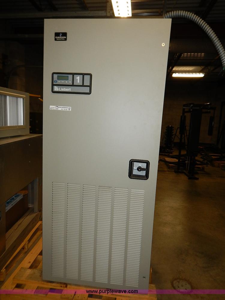 image for item AY9155 2007 Liebert AC and condenser units