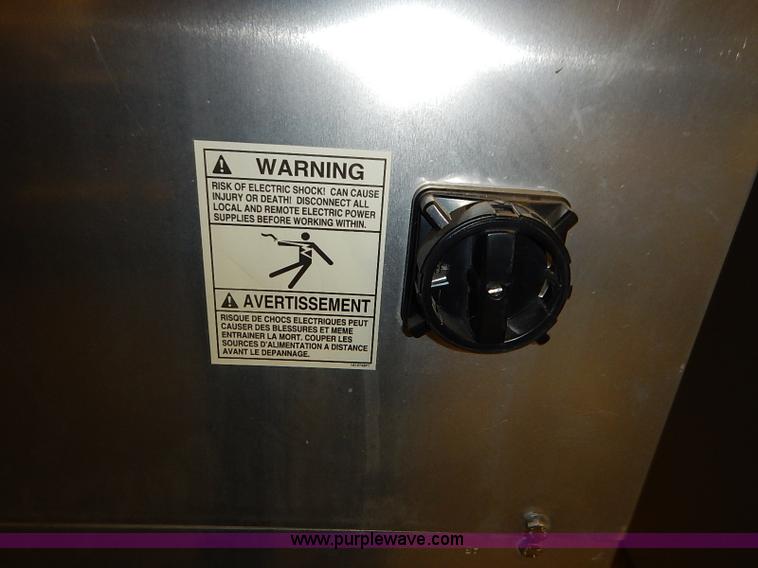 image for item AY9155 2007 Liebert AC and condenser units