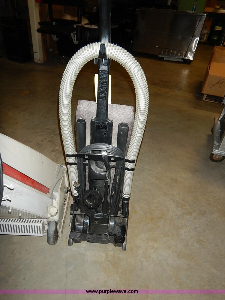 image for item AY9157 (2) vacuums