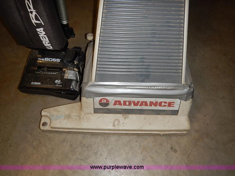image for item AY9157 (2) vacuums