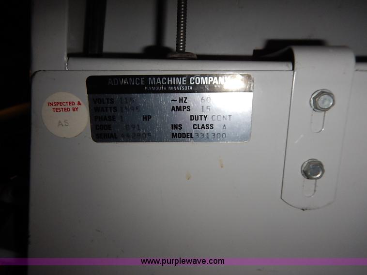 image for item AY9157 (2) vacuums