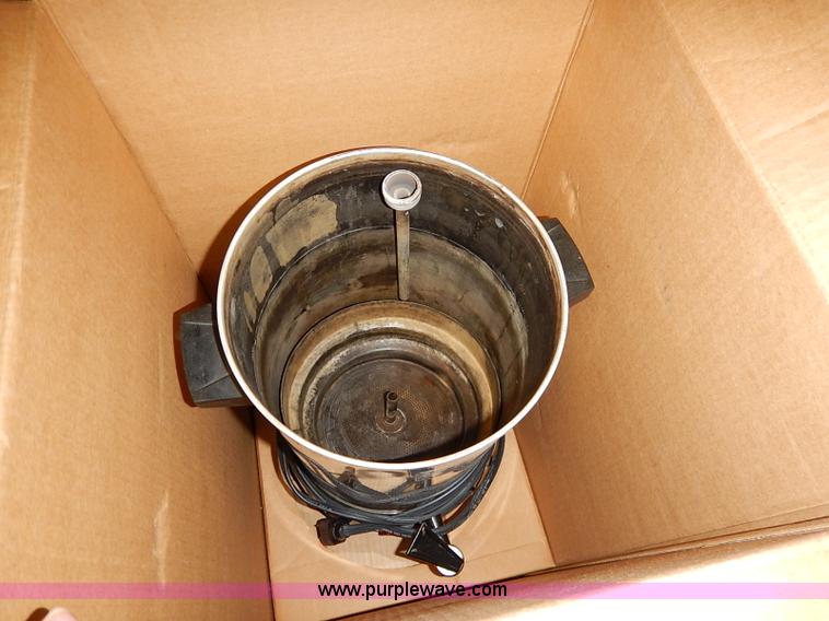 image for item AY9163 Assorted restaurant equipment