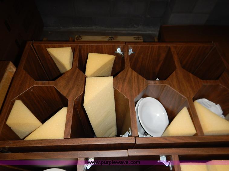 image for item AY9164 Assorted restaurant equipment