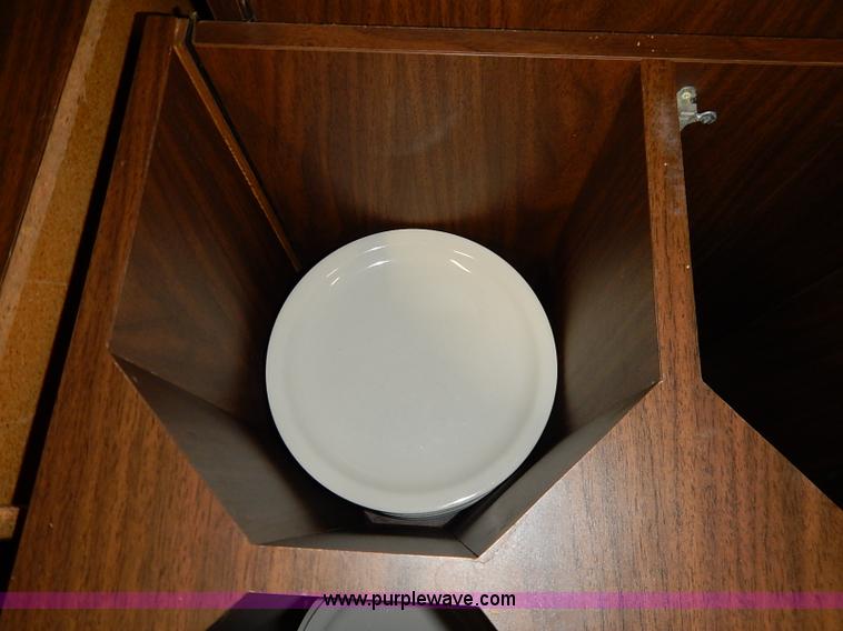 image for item AY9164 Assorted restaurant equipment