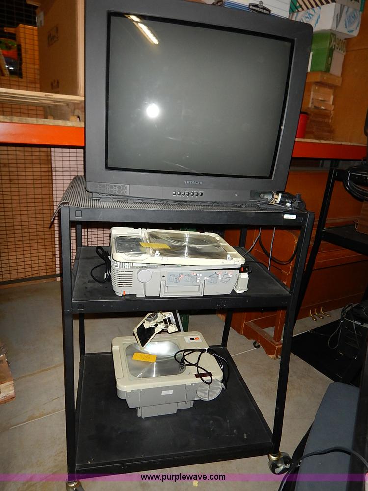 image for item AY9166 Assorted electronics and carts