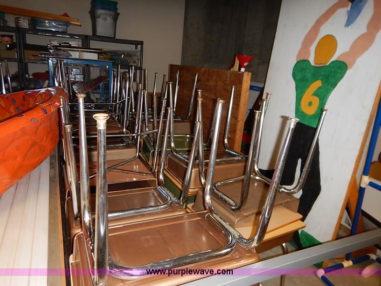 image for item AY9170 Approximately 60 student desks