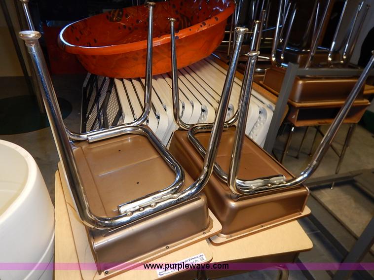 image for item AY9170 Approximately 60 student desks