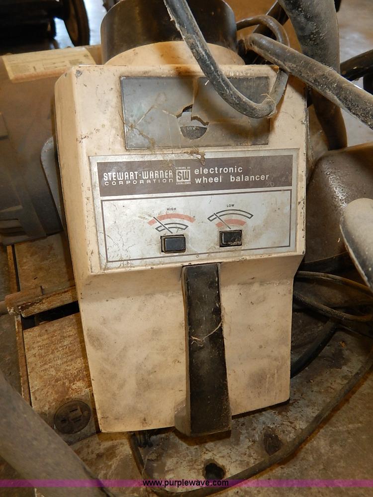 image for item AY9174 Assorted equipment