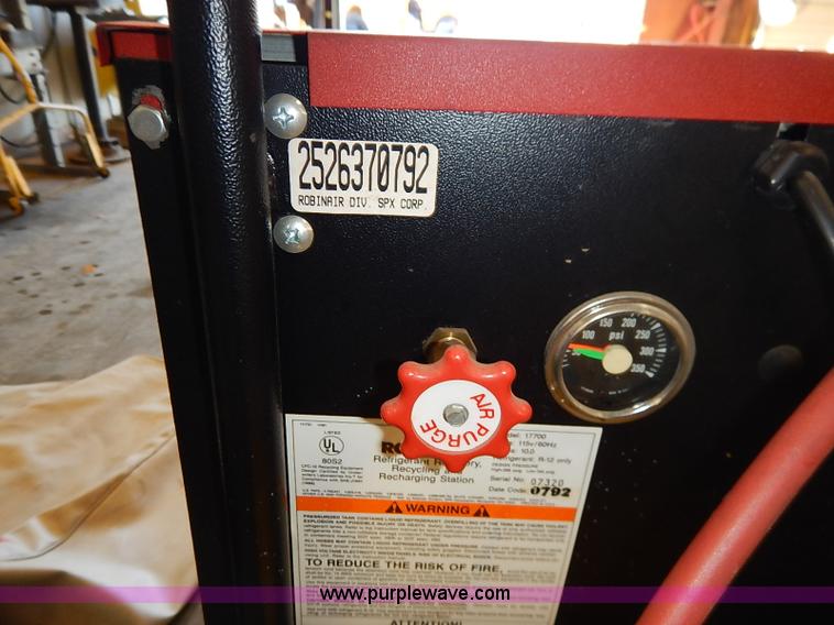 image for item AY9176 Robinair refrigerant recovery recycling recharging system