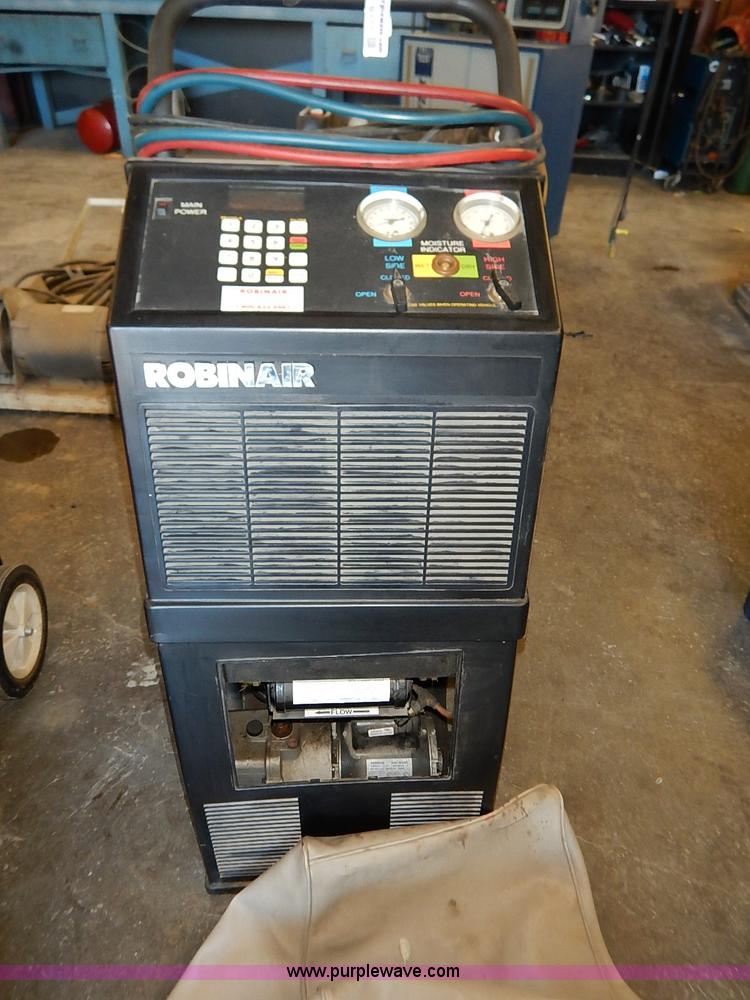 image for item AY9177 Robinair refrigerant recovery recycling recharging system