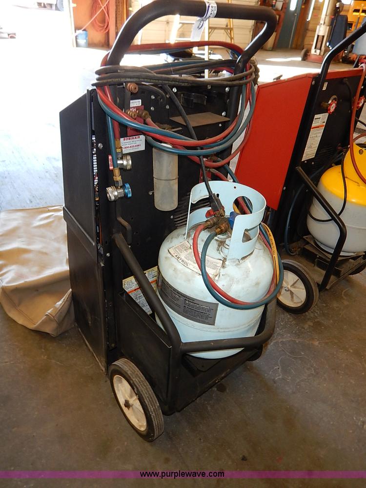 image for item AY9177 Robinair refrigerant recovery recycling recharging system