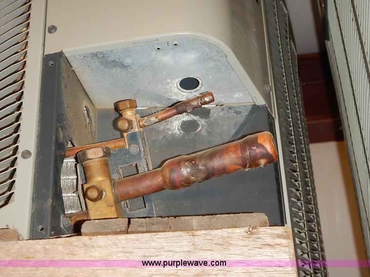 image for item AY9179 (2) Trane AC condenser units