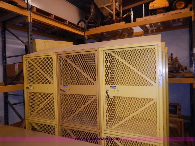 image for item AY9180 Steel gym lockers