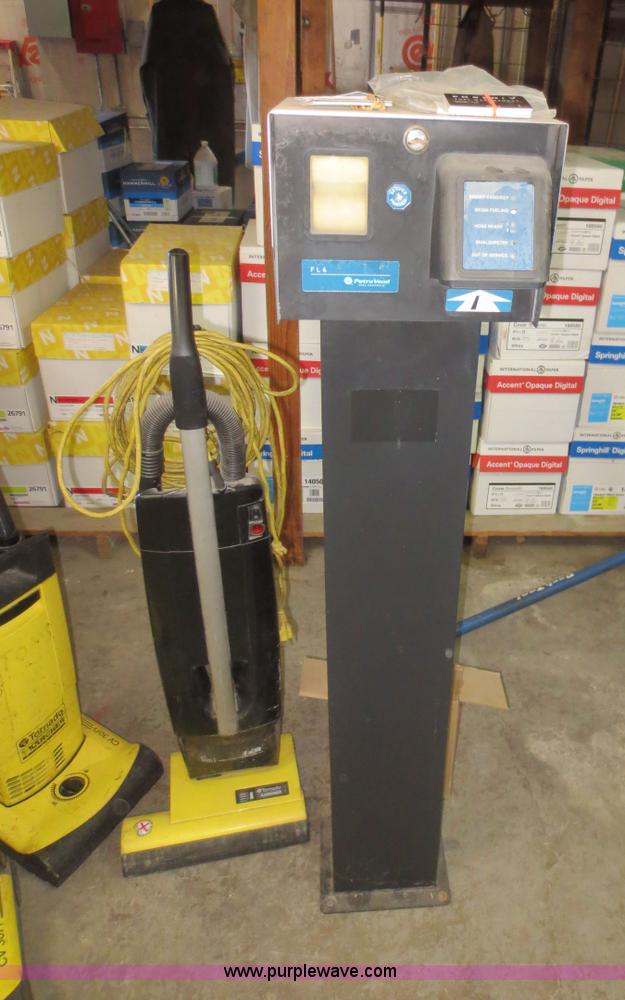 image for item AZ9151 Assorted electronics