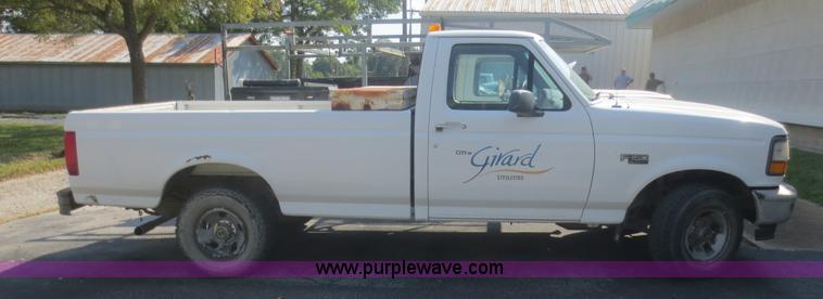 image for item D2165 1995 Ford F150 XL pickup truck