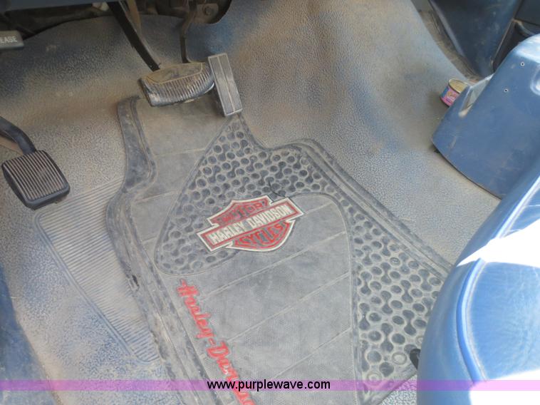 image for item D2165 1995 Ford F150 XL pickup truck