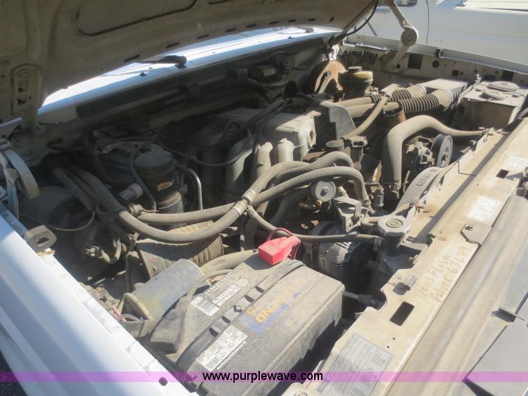 image for item D2165 1995 Ford F150 XL pickup truck