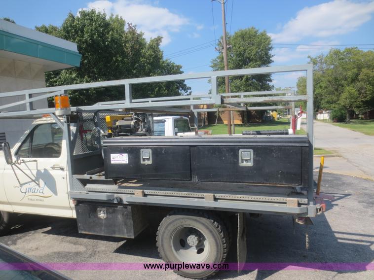 image for item D2166 1988 Ford F350 flatbed truck