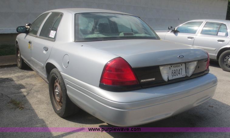 image for item D2169 2007 Ford Crown Victoria Police Interceptor