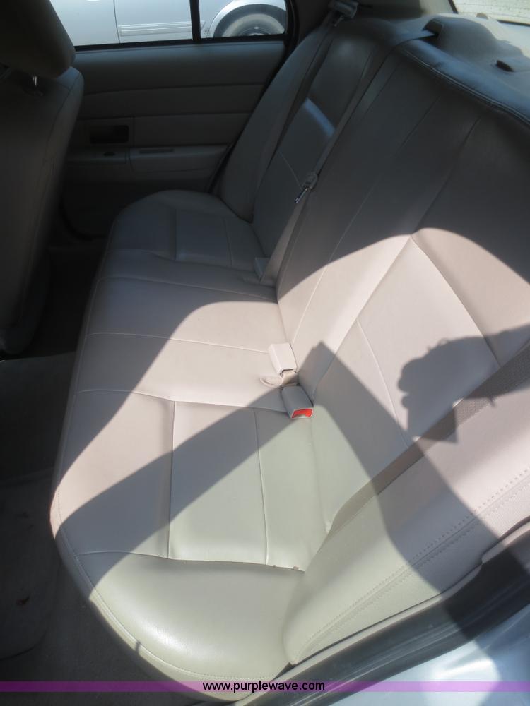 image for item D2169 2007 Ford Crown Victoria Police Interceptor