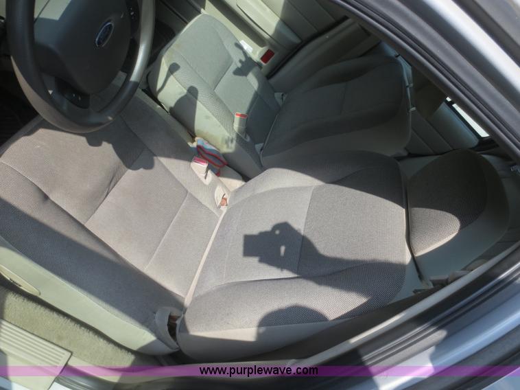 image for item D2169 2007 Ford Crown Victoria Police Interceptor