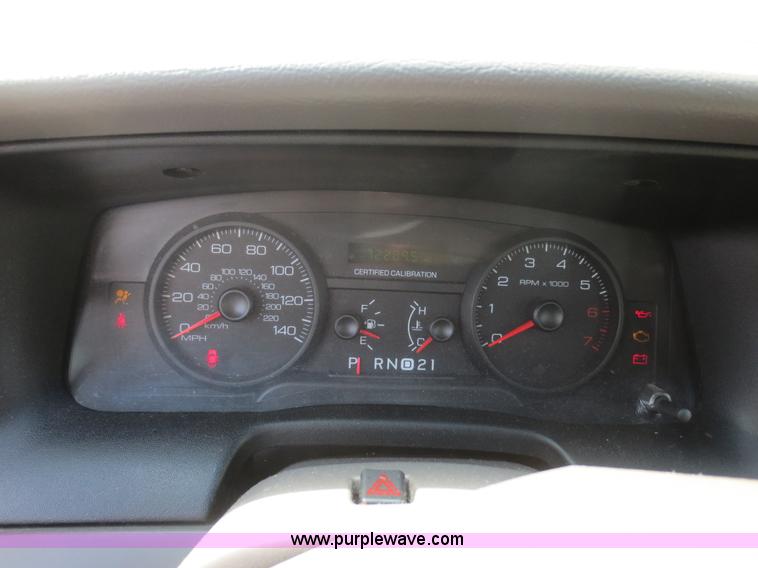 image for item D2169 2007 Ford Crown Victoria Police Interceptor