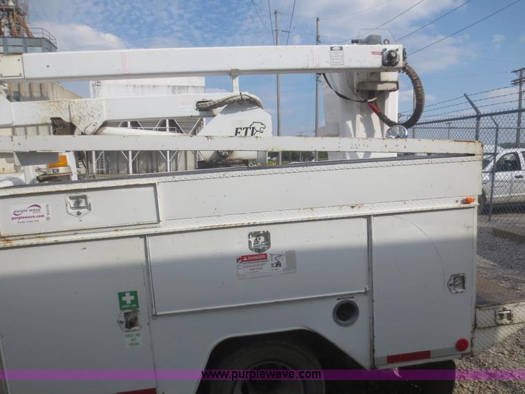 image for item D2170 1995 Chevrolet 3500 bucket truck