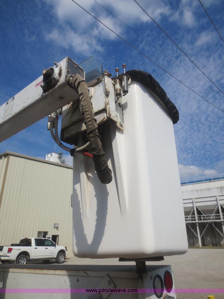 image for item D2170 1995 Chevrolet 3500 bucket truck