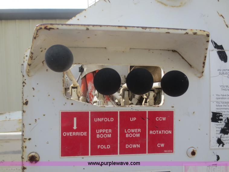 image for item D2170 1995 Chevrolet 3500 bucket truck