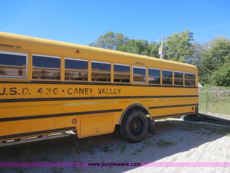 image for item D2182 1998 International Genesis school bus