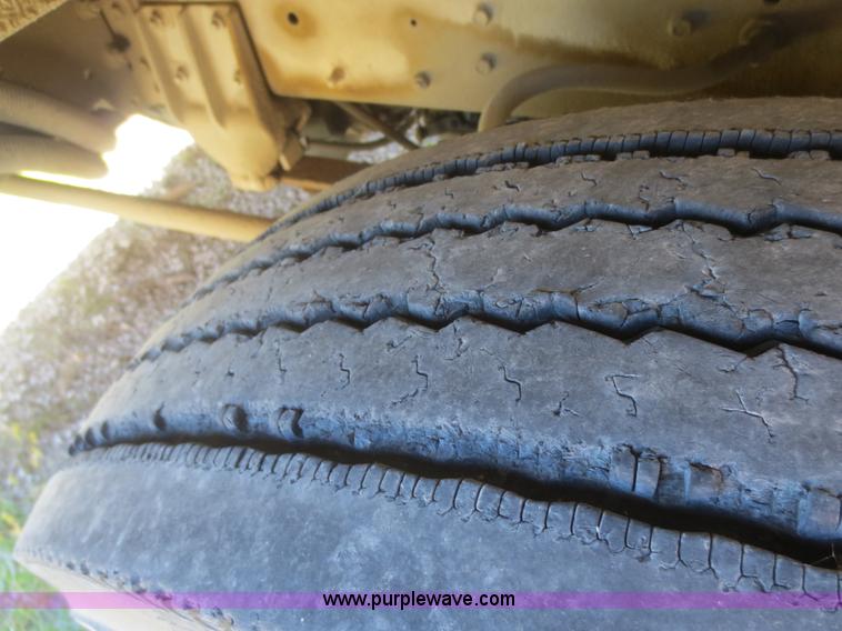 image for item D2182 1998 International Genesis school bus