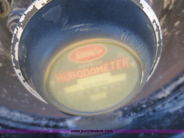 image for item D2182 1998 International Genesis school bus