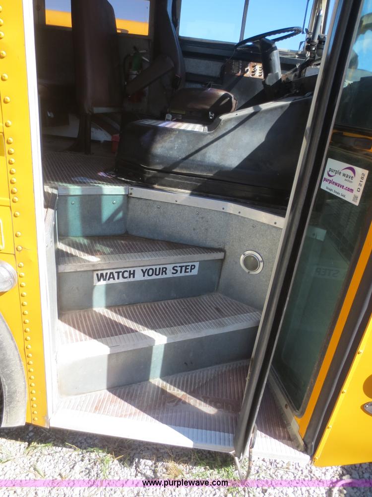 image for item D2182 1998 International Genesis school bus