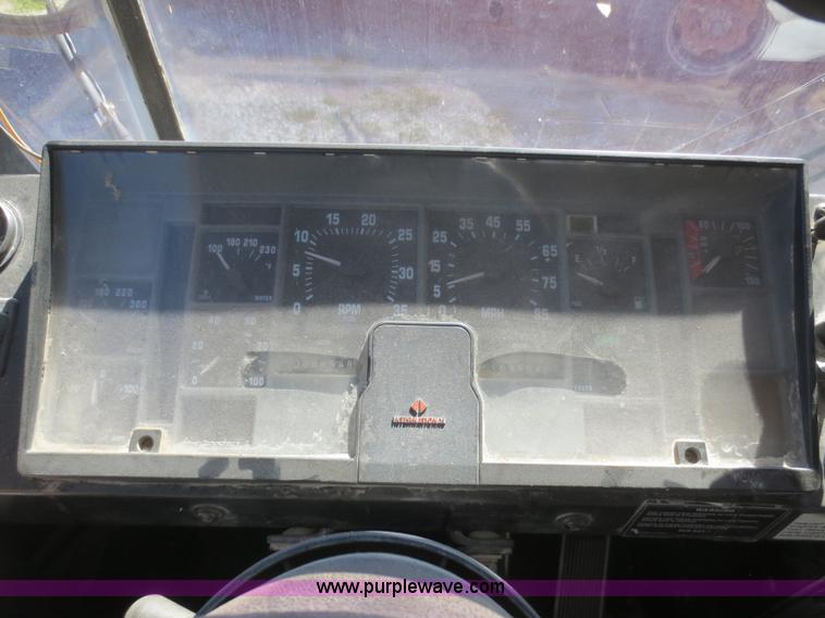 image for item D2182 1998 International Genesis school bus