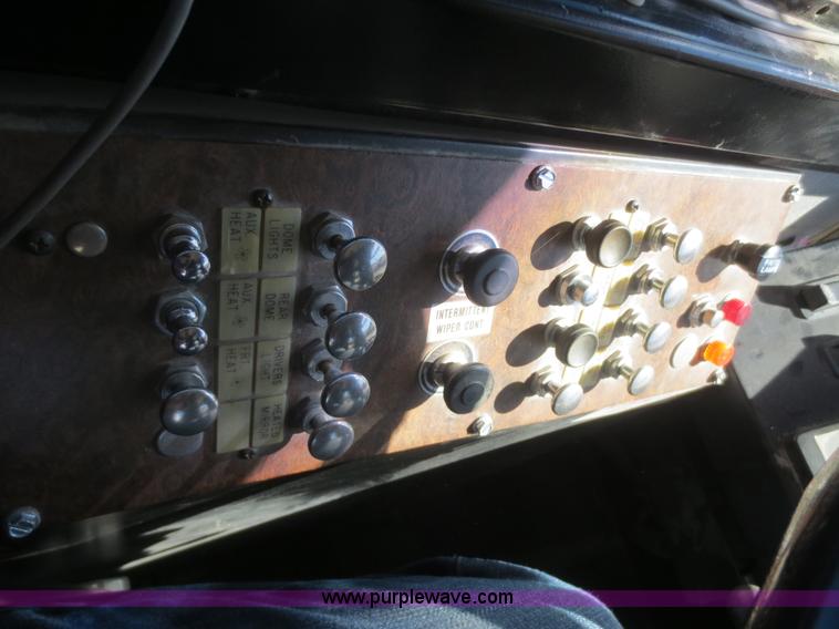 image for item D2182 1998 International Genesis school bus