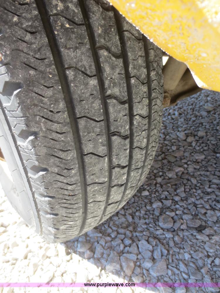 image for item D2183 1988 GMC Vandura G3500 box truck