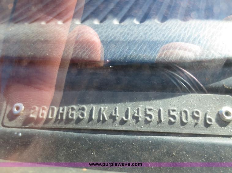 image for item D2183 1988 GMC Vandura G3500 box truck