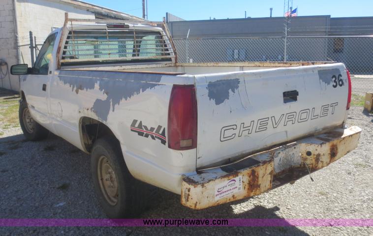 image for item D2184 1995 Chevrolet 1500 pickup truck