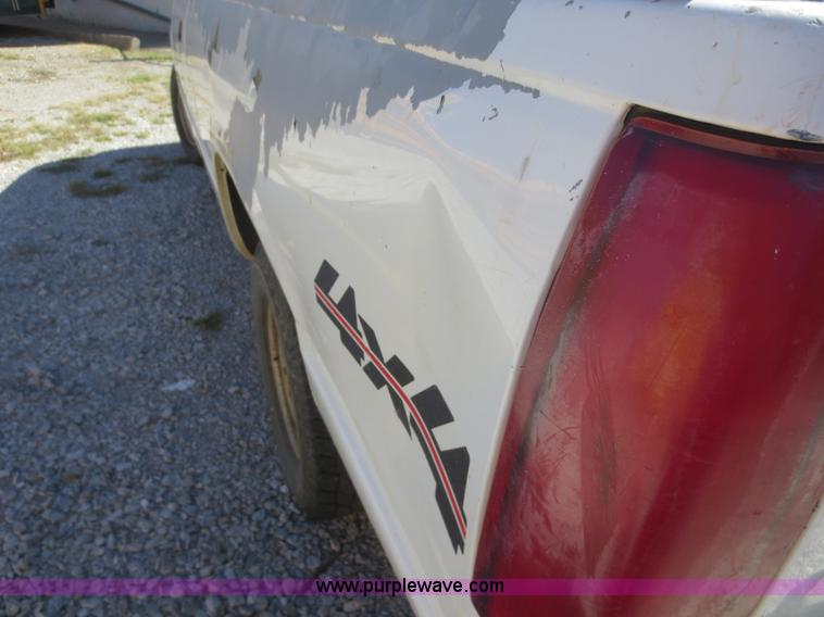 image for item D2184 1995 Chevrolet 1500 pickup truck