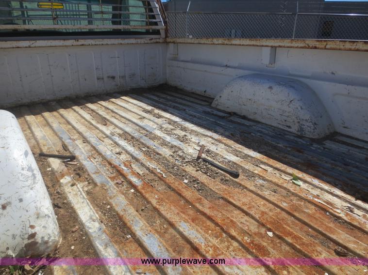 image for item D2184 1995 Chevrolet 1500 pickup truck