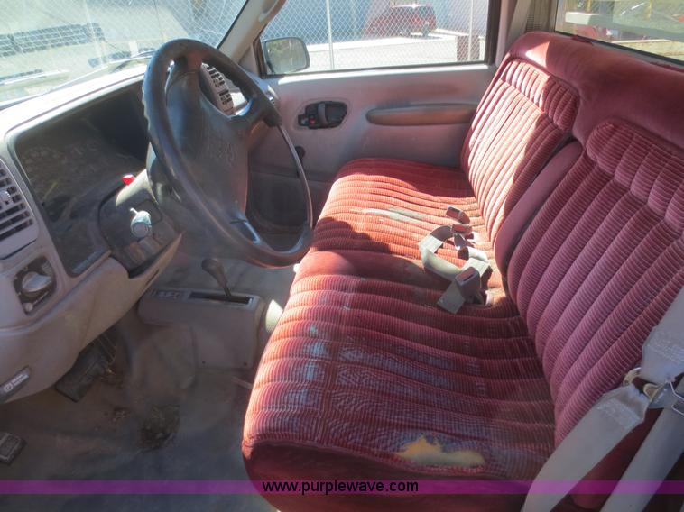 image for item D2184 1995 Chevrolet 1500 pickup truck