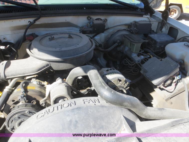 image for item D2184 1995 Chevrolet 1500 pickup truck