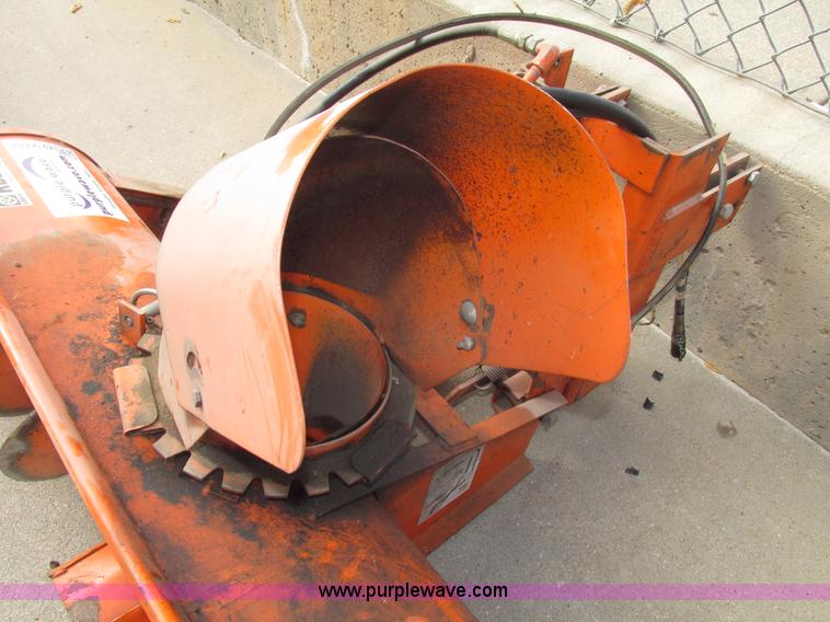 image for item G9922 Kubota B748B snow blower