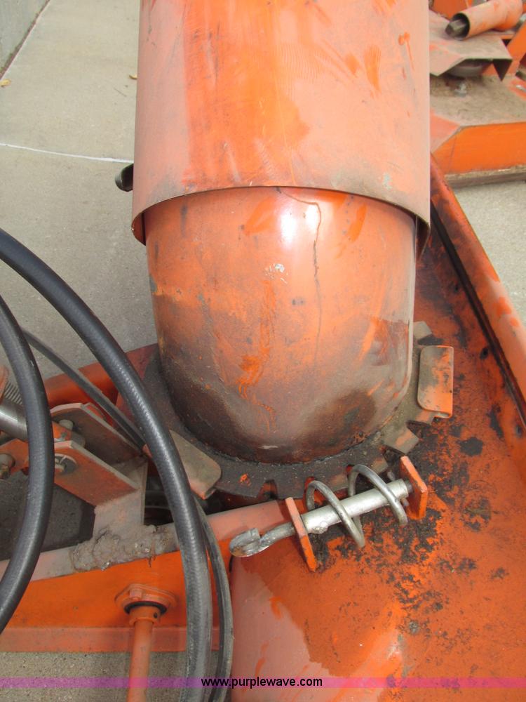 image for item G9922 Kubota B748B snow blower