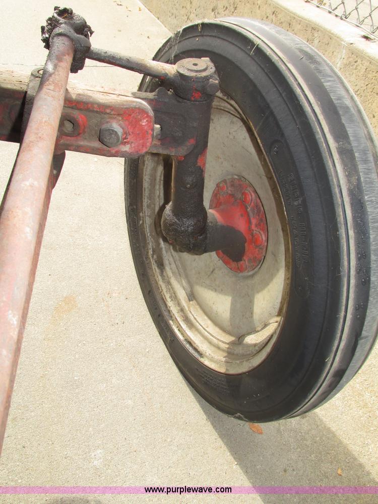 image for item G9924 1950 Ford 8N tractor