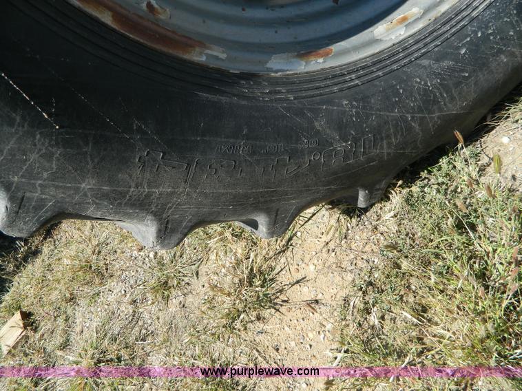 image for item H2381 2003 Case IH JX90UDT MFWD tractor